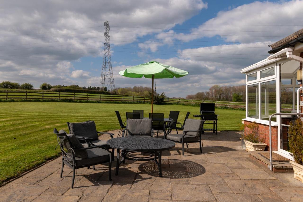 Tixall Manor Farm Stafford Exterior photo